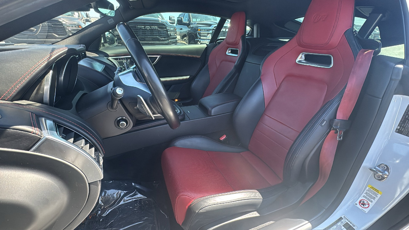 Used 2020 Jaguar F-TYPE R image 14