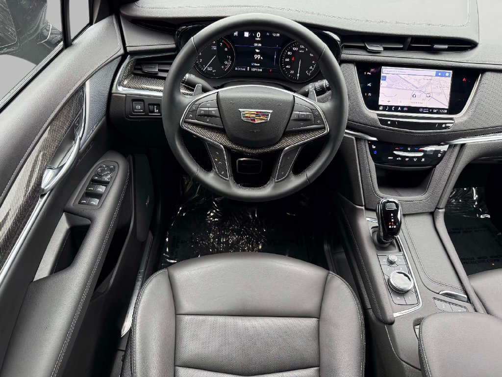 Certified 2026 Cadillac XT5 Sportv w/ LPO, Floor Liner Package AWD/4WD image 4