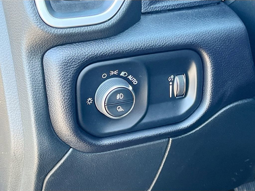 Certified 2022 RAM 3500 Big Horn w/ Safety Group B image 10