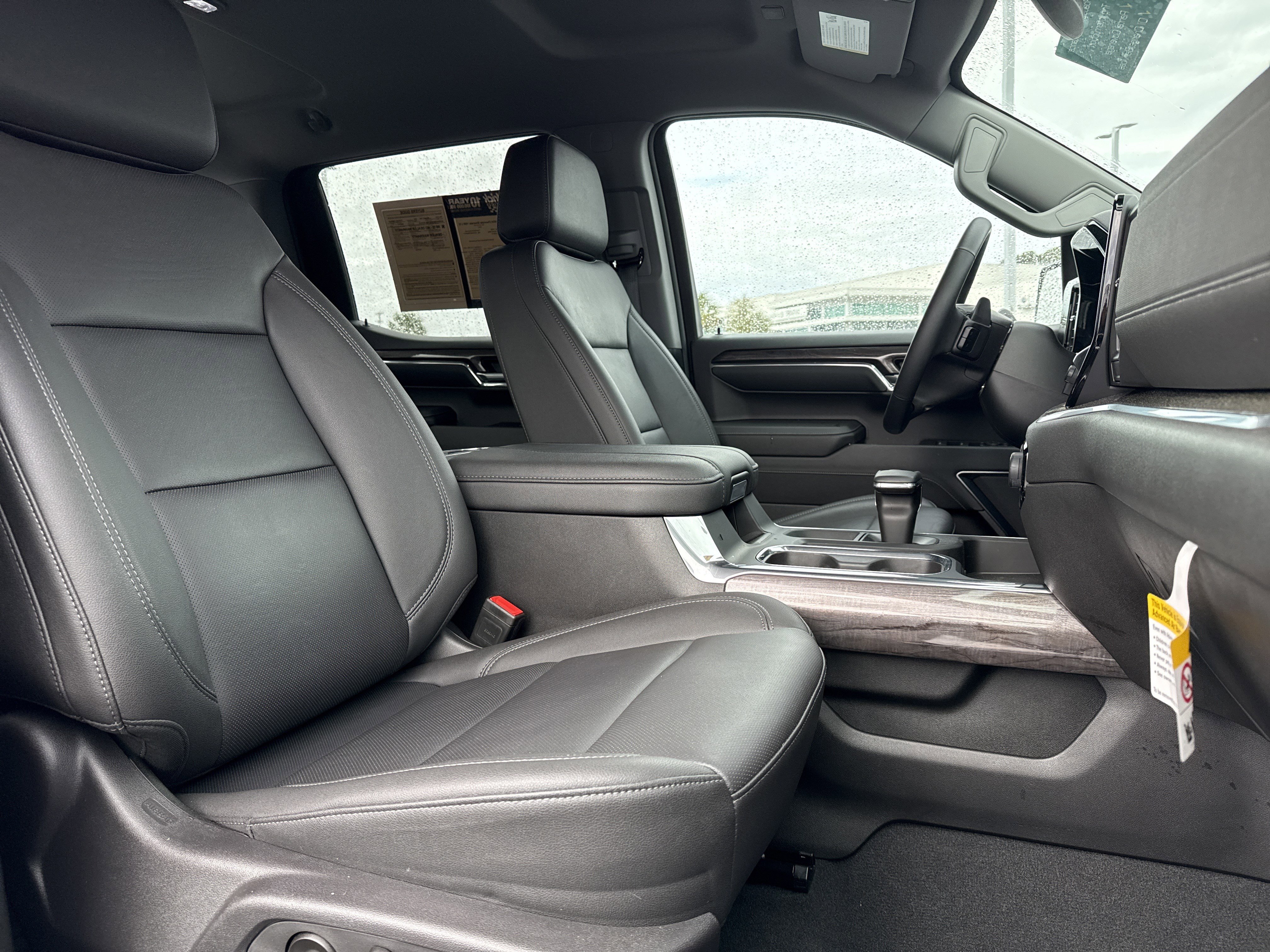 Certified 2024 Chevrolet Silverado 1500 LTZ image 18