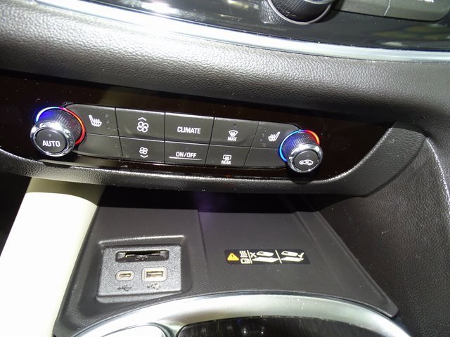 Used 2023 Buick Enclave Essence w/ Experience Buick Package image 13