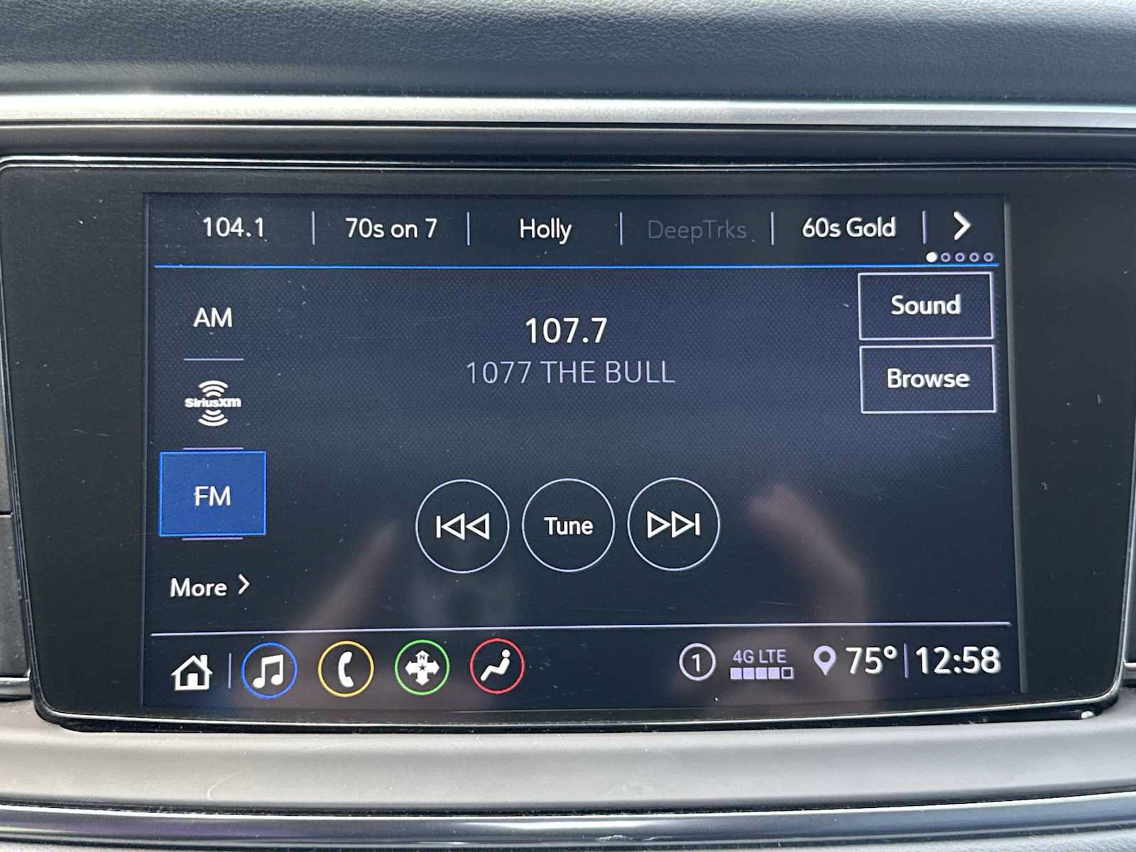 Used 2020 Buick Enclave Essence w/ Trailering Package, 5000 lbs. FWD image 14