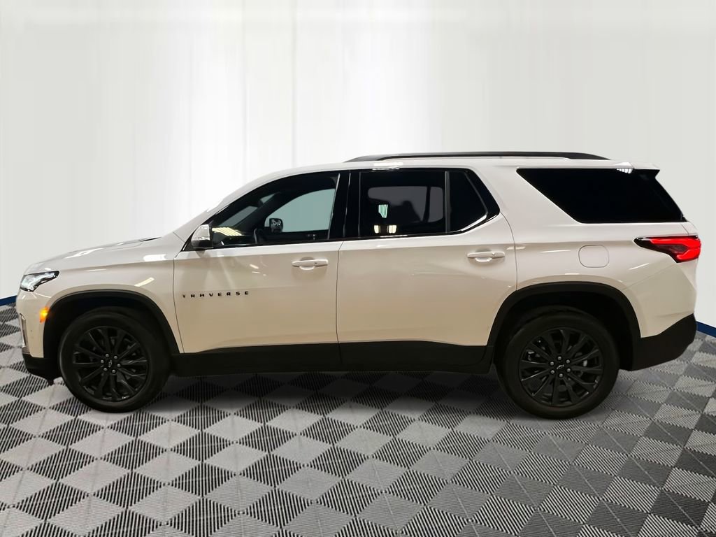 Certified 2023 Chevrolet Traverse RS w/ LPO, Floor Liner Package image 2