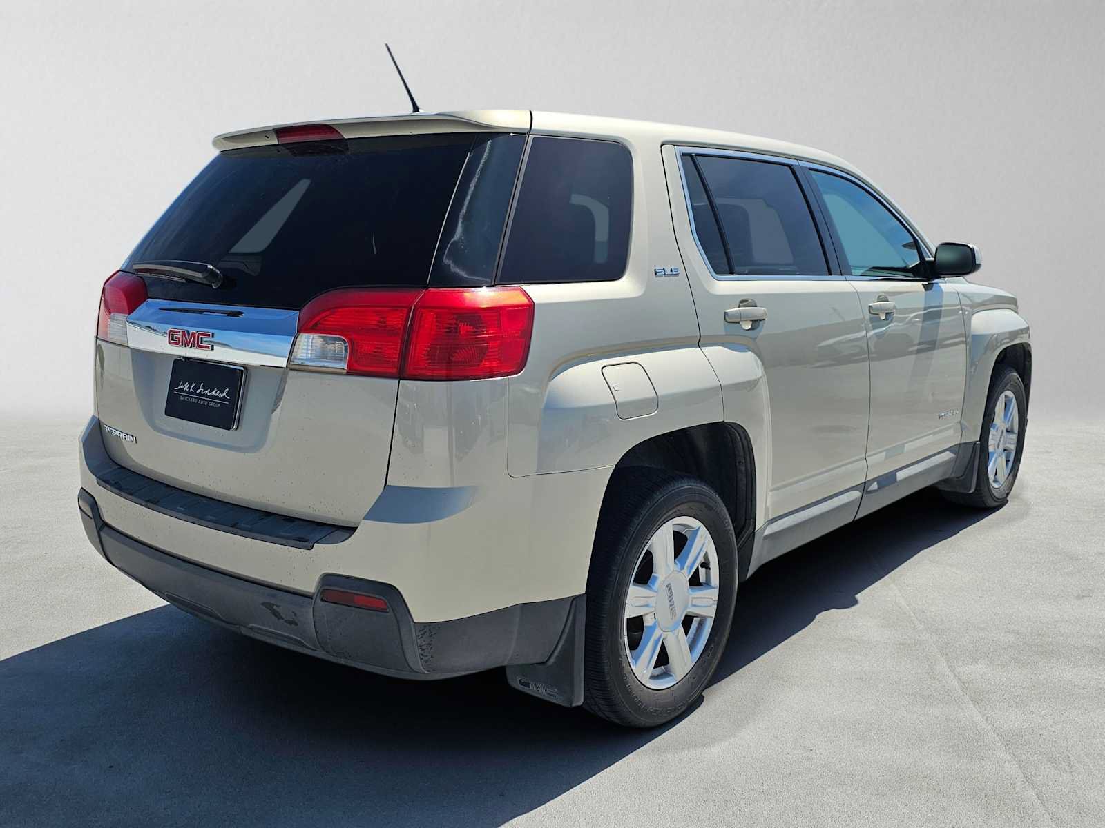 Used 2014 GMC Terrain SLE w/ LPO, Protection Package FWD image 3