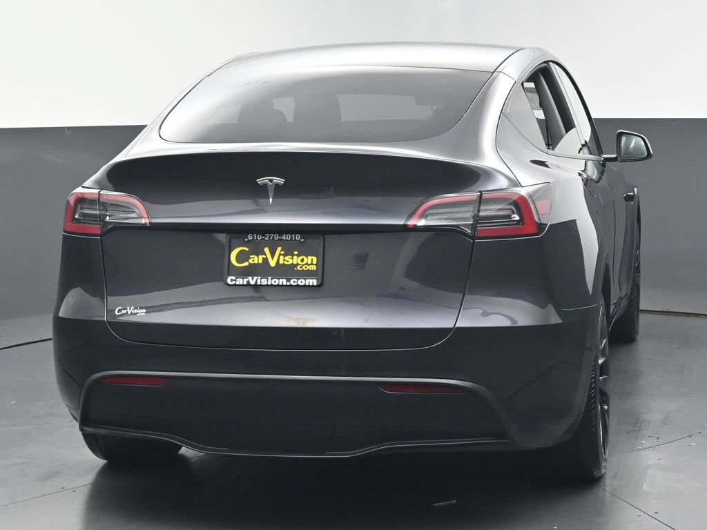 Used 2024 Tesla Model Y 2WD image 47