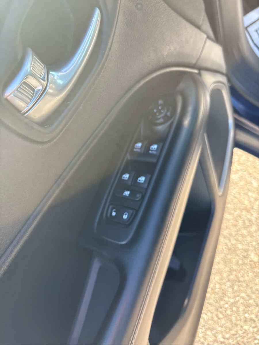 Used 2019 Jeep Compass Sport w/ Cold Weather Group AWD/4WD image 15