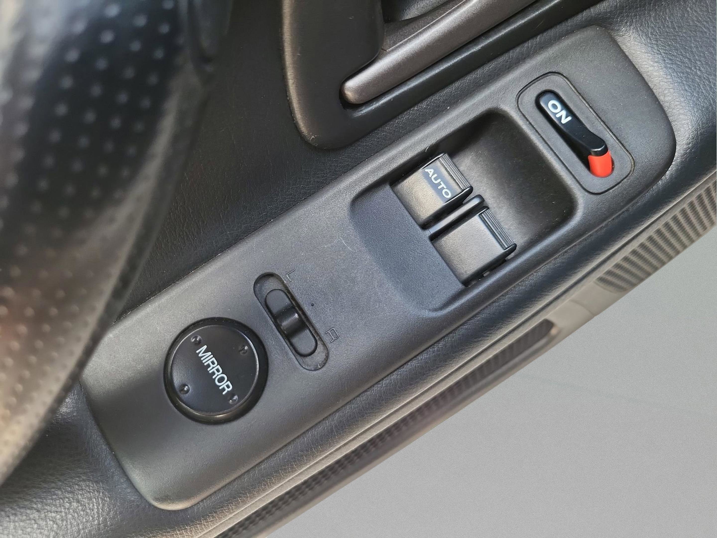 Used 2007 Honda S2000 image 18