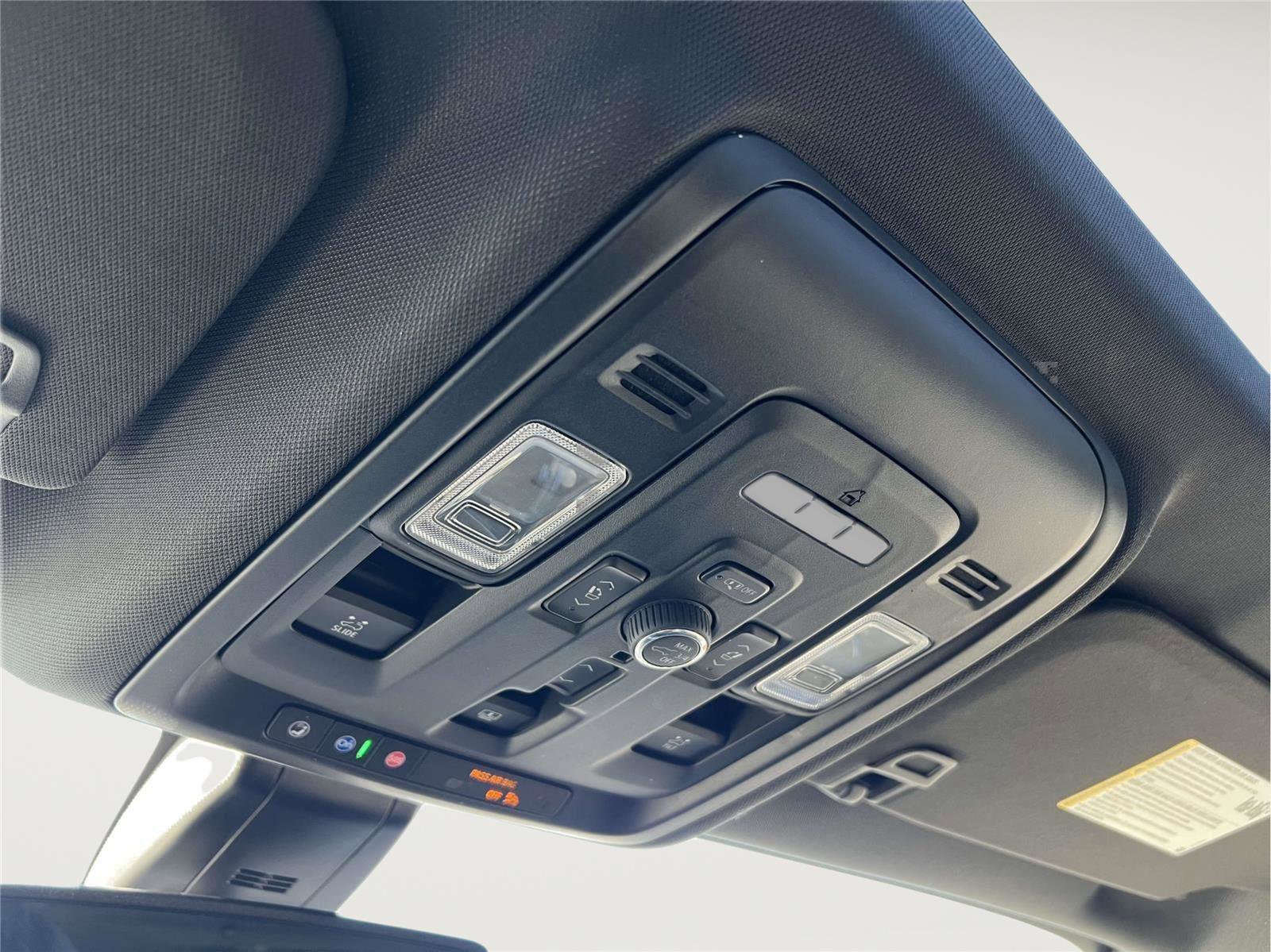 Used 2022 Chevrolet Tahoe RST image 35