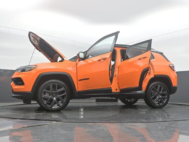 New 2026 Jeep Compass Limited w/ Sun, Sound & Navigation Group AWD/4WD image 59