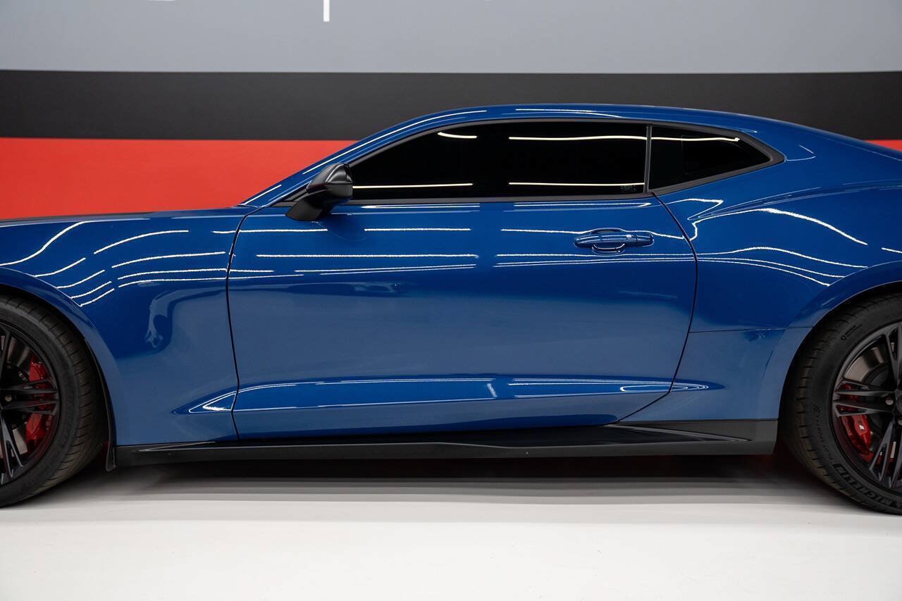Used 2023 Chevrolet Camaro ZL1 RWD image 20