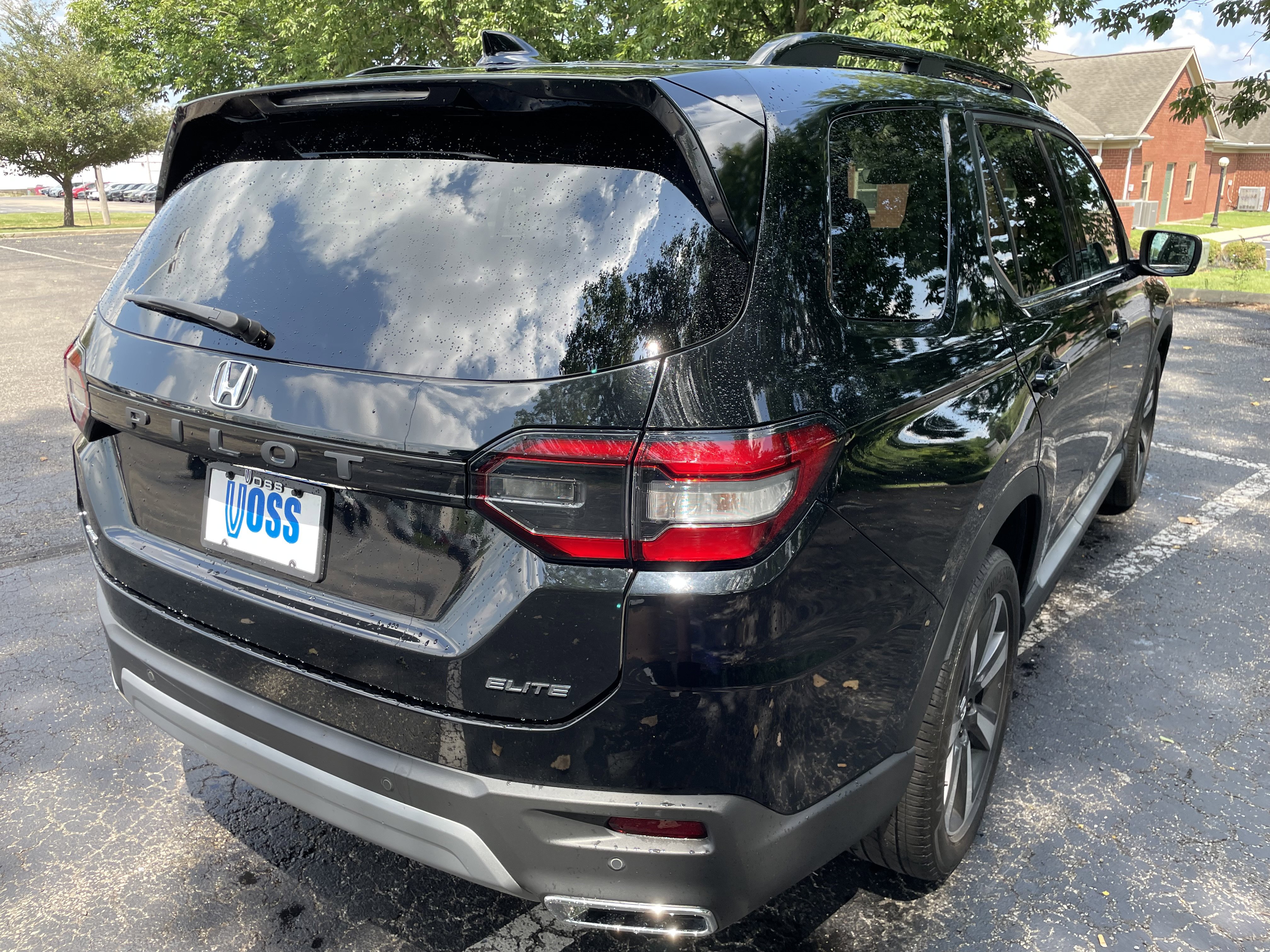 Certified 2023 Honda Pilot Elite image 3