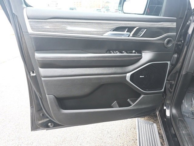 Used 2022 Jeep Wagoneer Series III w/ Premium Group I image 25