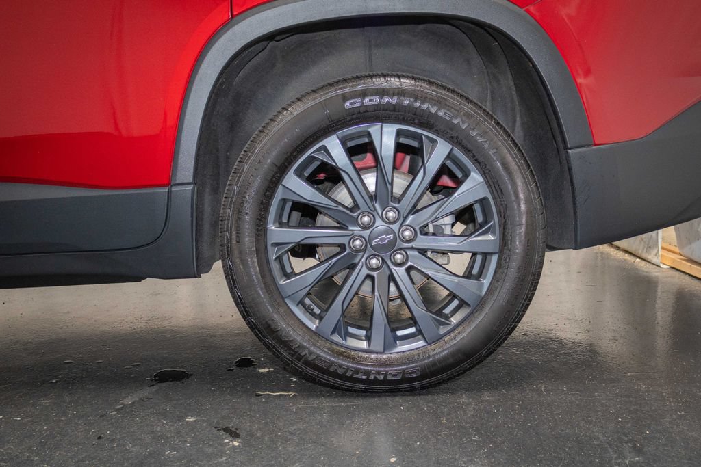 Used 2023 Chevrolet Traverse RS AWD/4WD image 9