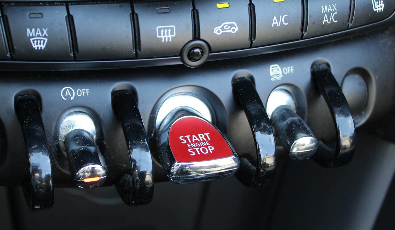 Used 2019 MINI Cooper Convertible FWD image 25