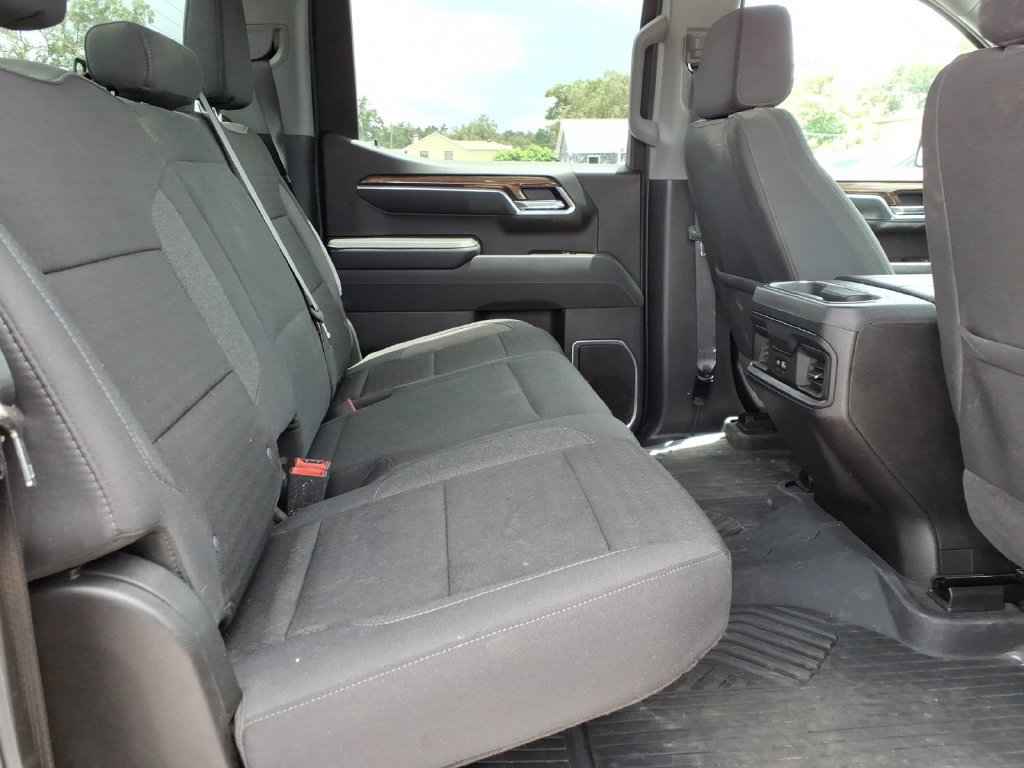 Used 2025 Chevrolet Silverado 1500 RST w/ Dark Appearance Package AWD/4WD image 16