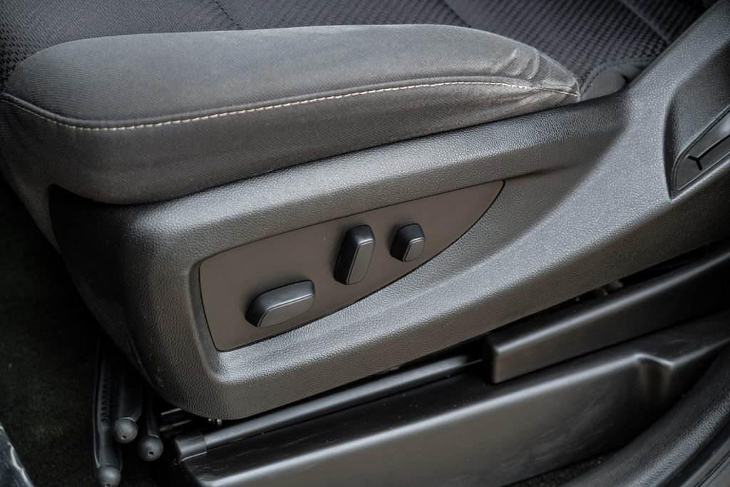 Used 2018 Chevrolet Silverado 1500 LT w/ All Star Edition AWD/4WD image 30