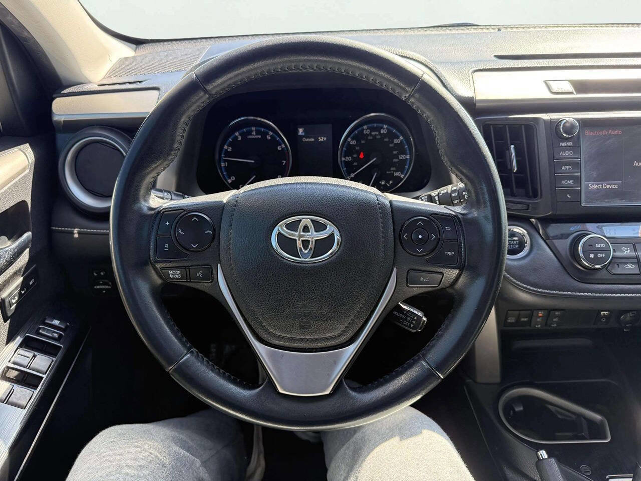 Used 2017 Toyota RAV4 Limited image 16