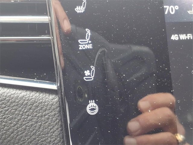 Used 2024 Jeep Wagoneer 2WD w/ Premium Group I image 13