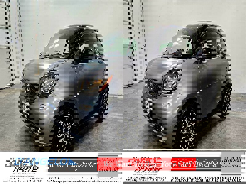 Used 2017 smart fortwo Prime image 4