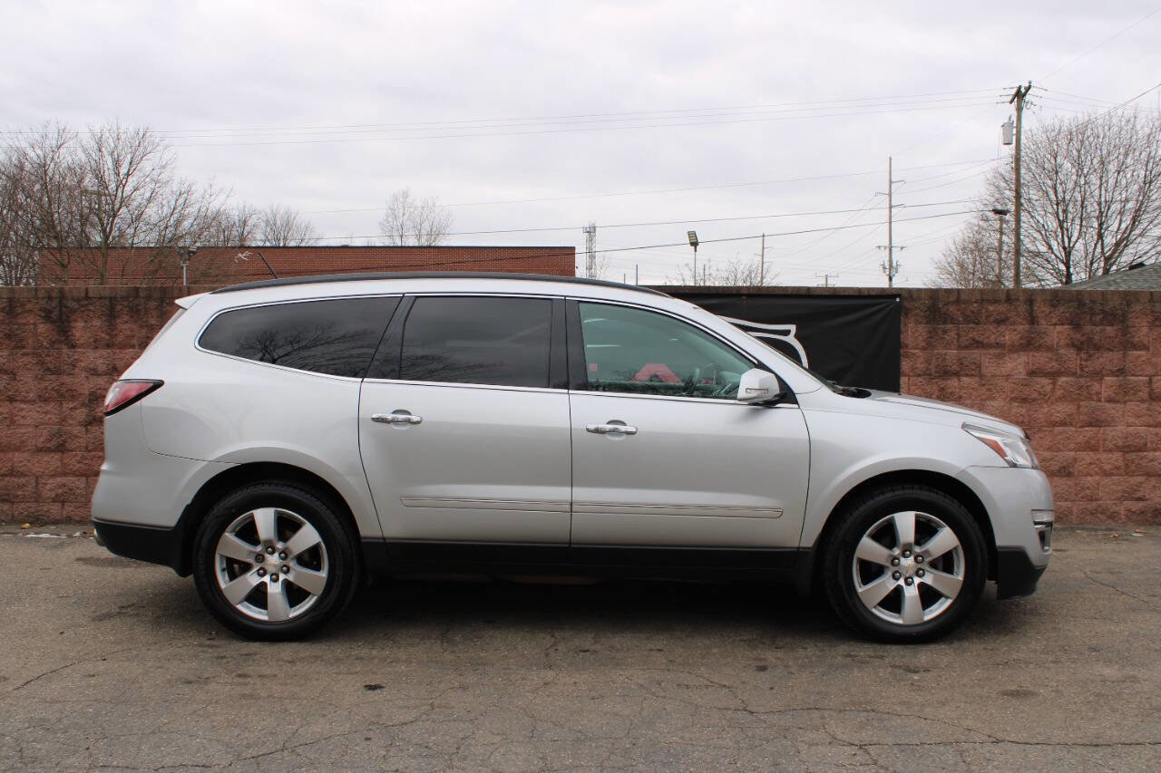 Used 2015 Chevrolet Traverse LTZ AWD/4WD image 5