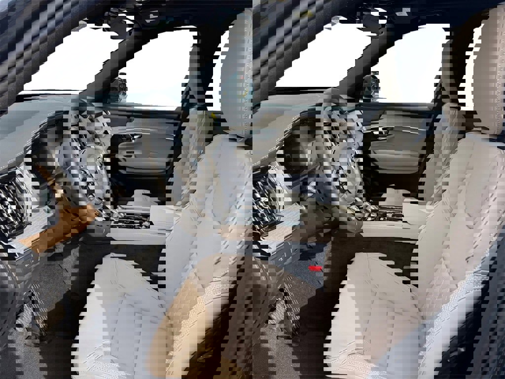 New 2026 Volvo XC90 B6 Plus w/ Protection Package Premier image 9