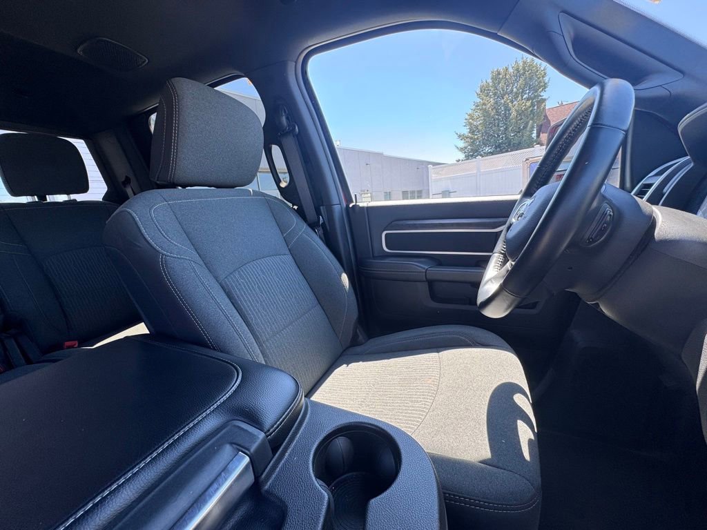 Used 2024 RAM 2500 Big Horn w/ Night Edition AWD/4WD image 20