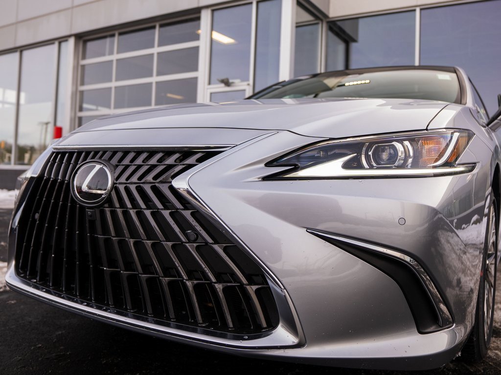 New 2025 Lexus ES 350 Luxury image 9