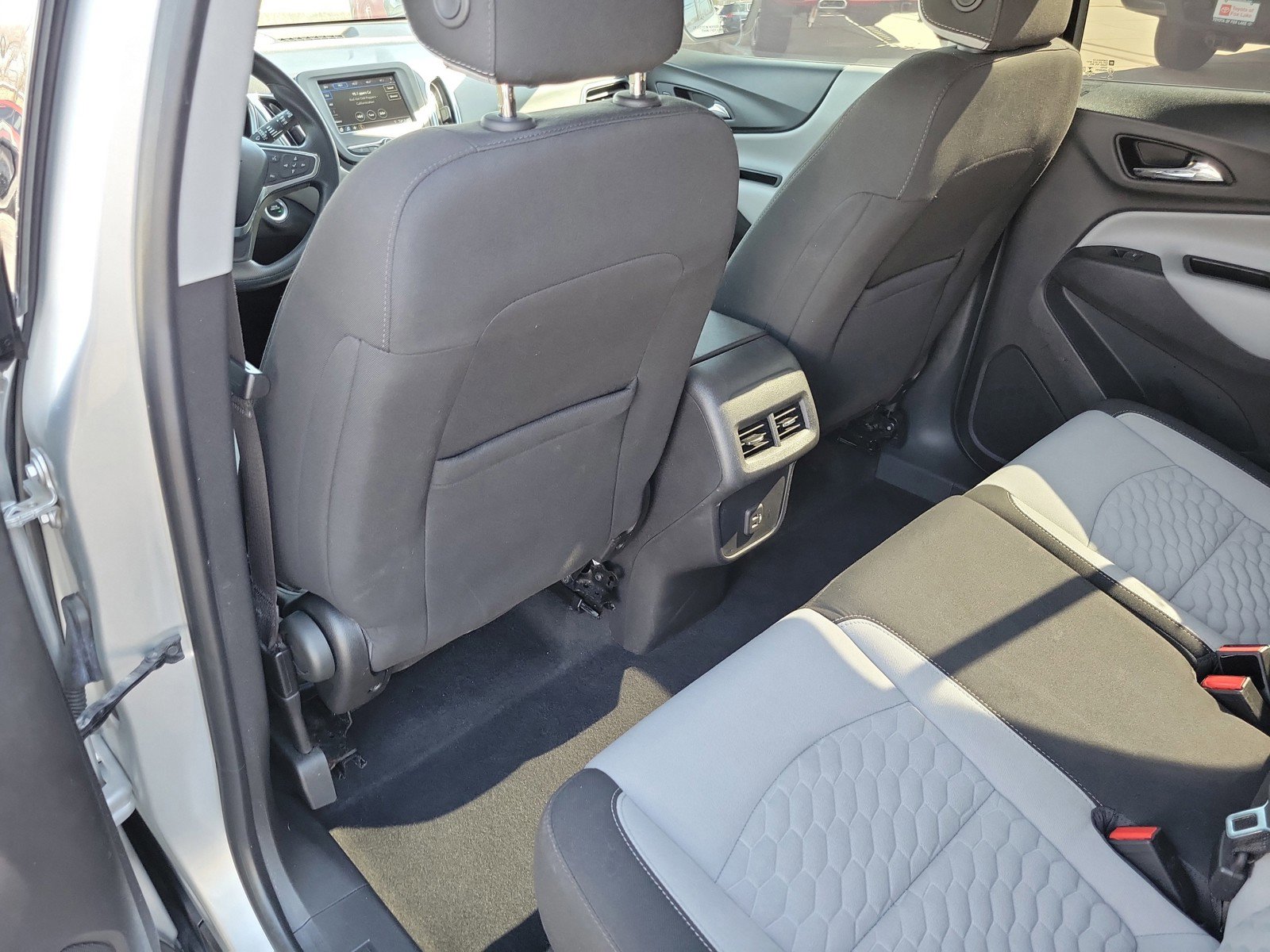 Used 2019 Chevrolet Equinox LS FWD image 10