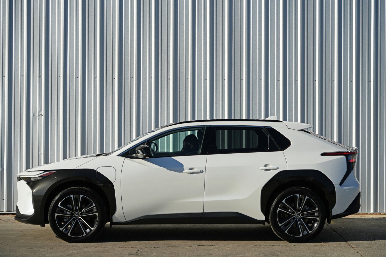 Used 2024 Toyota bZ4X Limited image 44