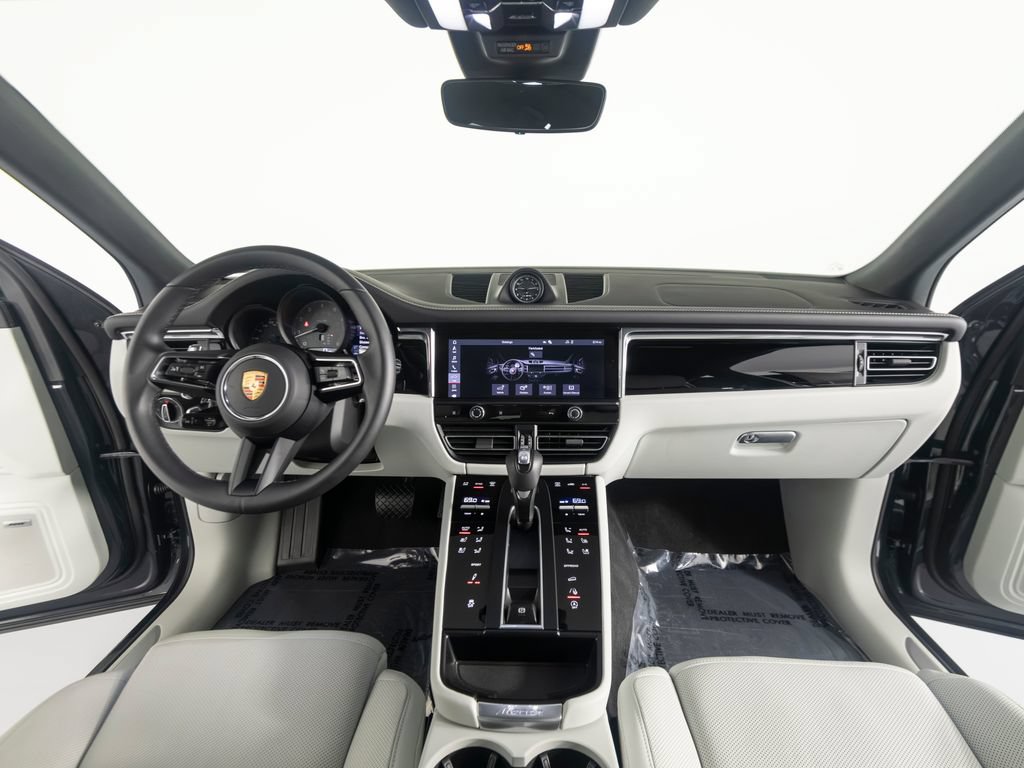 Certified 2026 Porsche Macan S AWD/4WD image 37