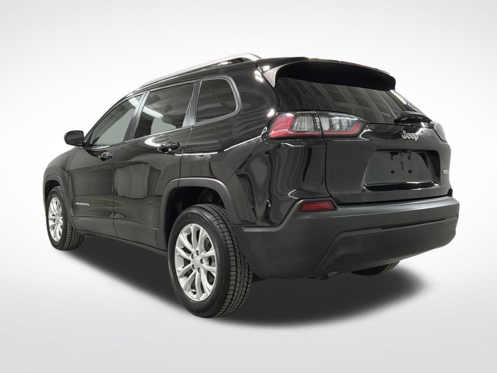 Used 2021 Jeep Cherokee Latitude FWD image 2