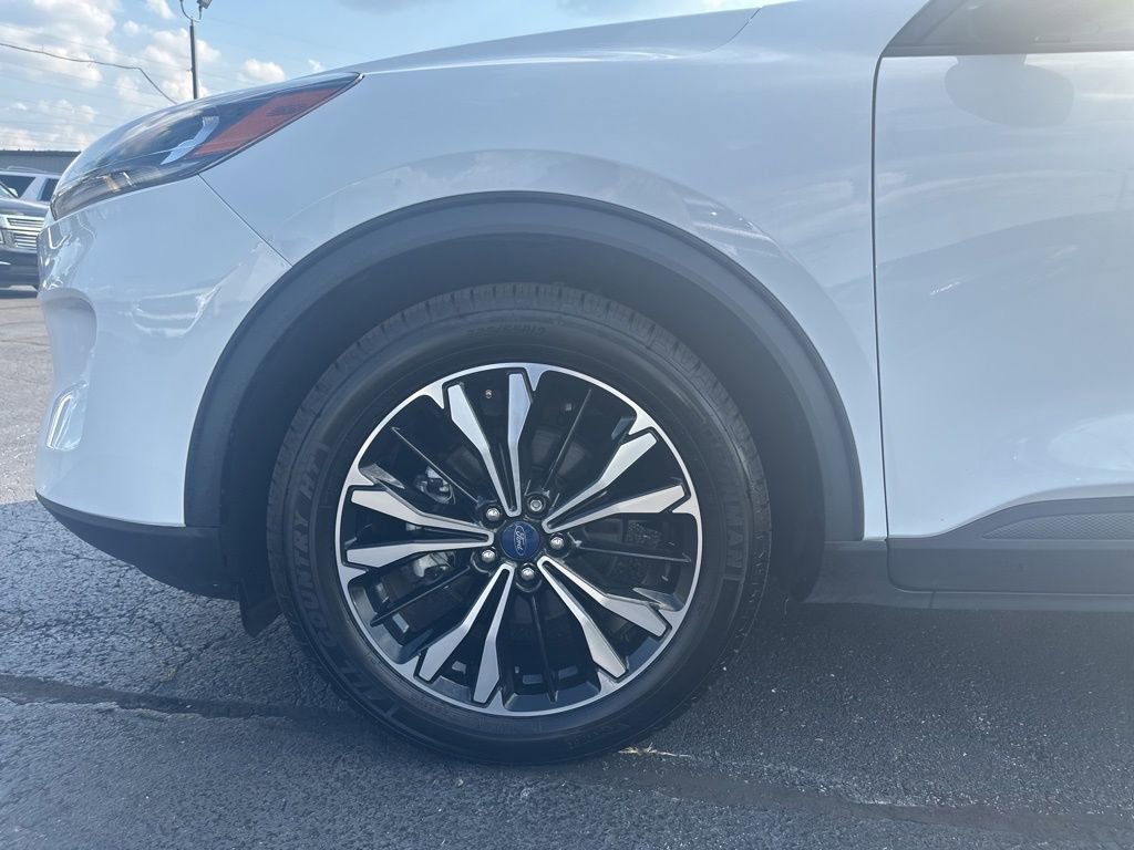 Used 2022 Ford Escape SE w/ SE Sport Appearance Package image 28