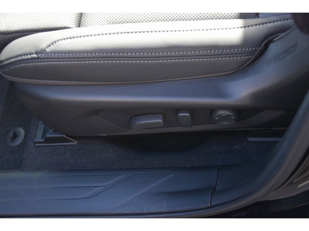 New 2026 Subaru Outback Touring AWD/4WD image 32
