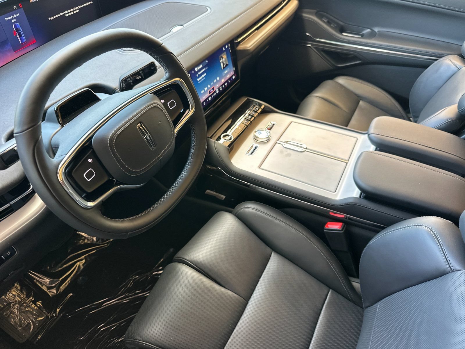 New 2026 Lincoln Navigator L Reserve w/ Jet Appearance Package AWD/4WD image 9