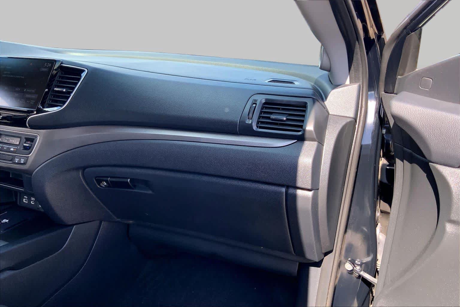 Used 2025 Honda Ridgeline Sport+ image 18