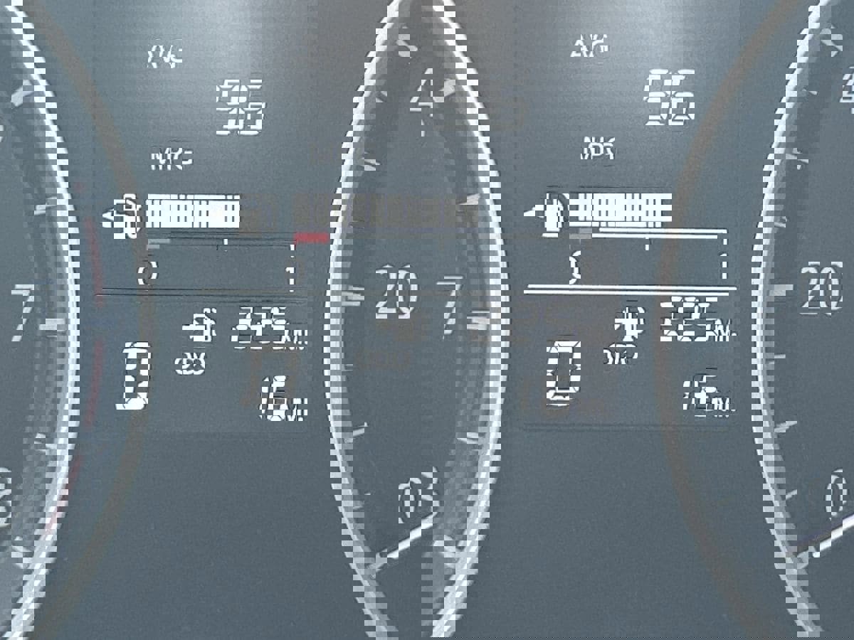 New 2025 Nissan Kicks Play S image 29