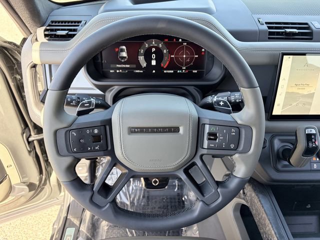 Used 2025 Land Rover Defender 110 AWD/4WD image 10