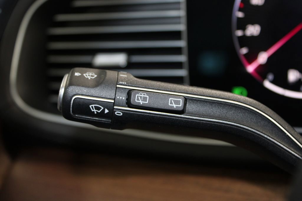 Used 2025 Mercedes-Benz GLS 450 4MATIC image 35