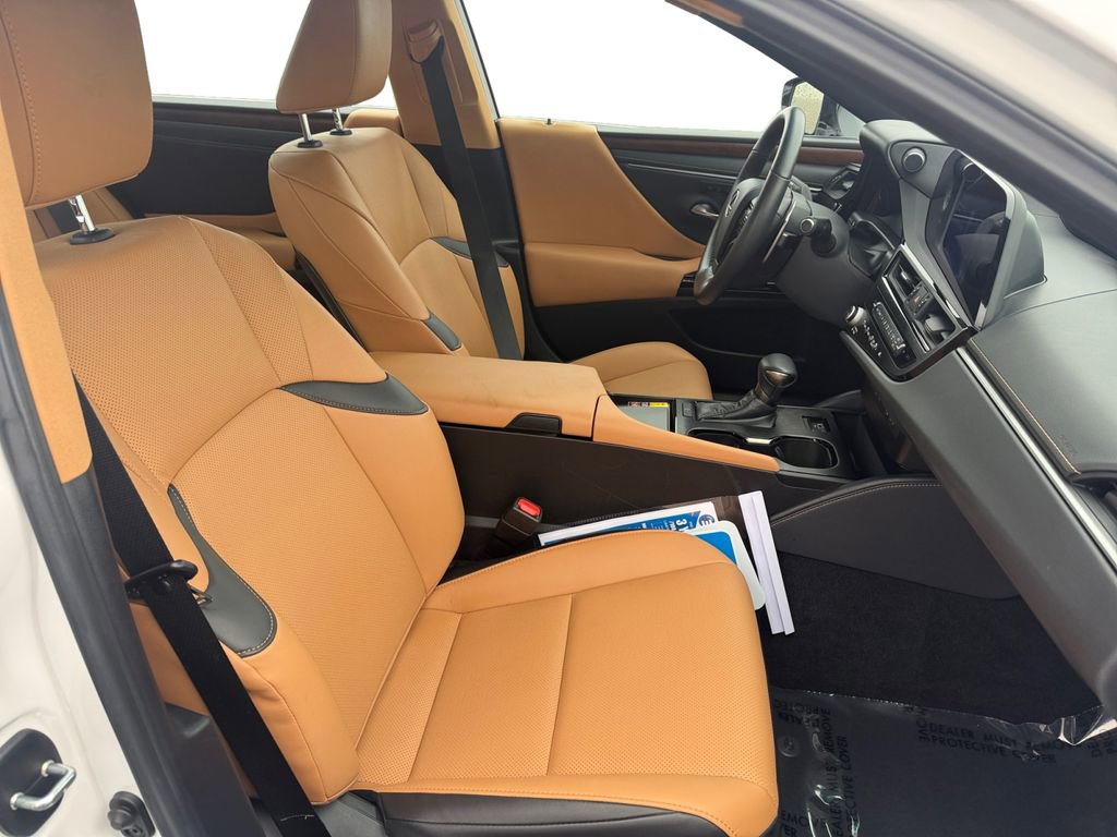 Used 2025 Lexus ES 350 w/ Premium Package image 17