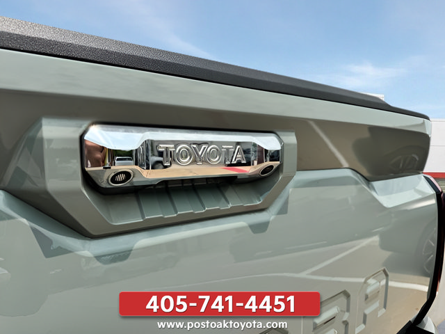 Used 2026 Toyota Tundra Limited AWD/4WD image 40