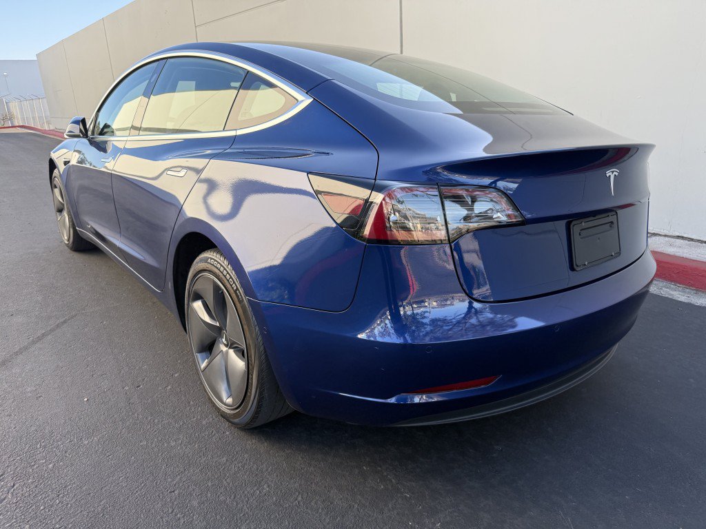 Used 2020 Tesla Model 3 Standard Range Plus RWD image 4
