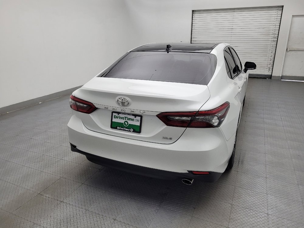 Used 2021 Toyota Camry XLE FWD image 7