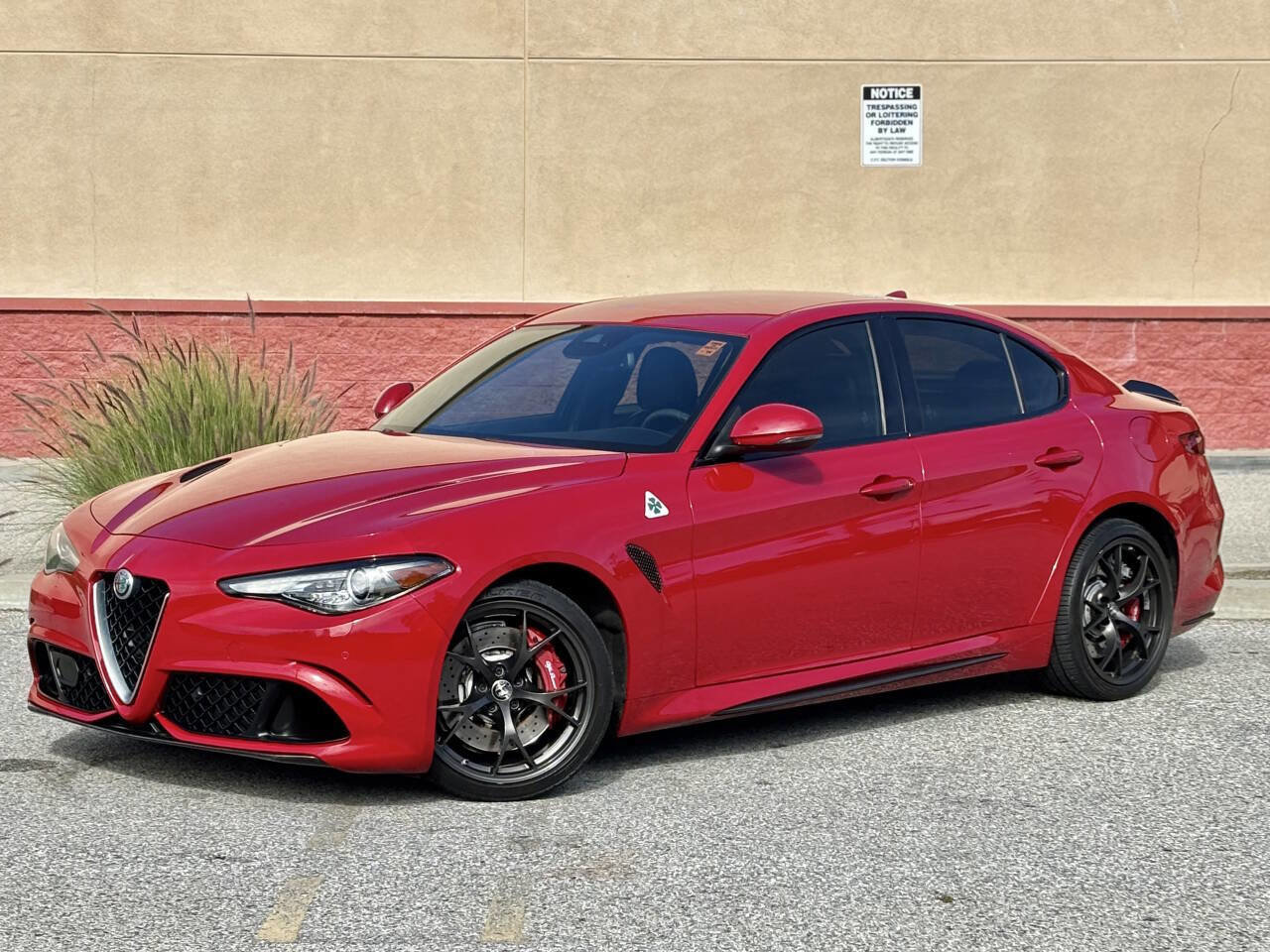 Used 2018 Alfa Romeo Giulia Quadrifoglio w/ Driver Assist Dynamic Package image 3
