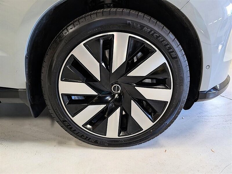 Used 2025 Volvo EX90 Ultra AWD/4WD image 12