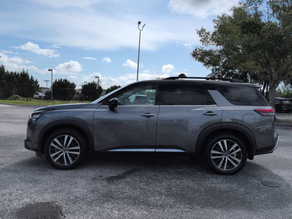 Certified 2022 Nissan Pathfinder Platinum w/ Cargo Package AWD/4WD image 7