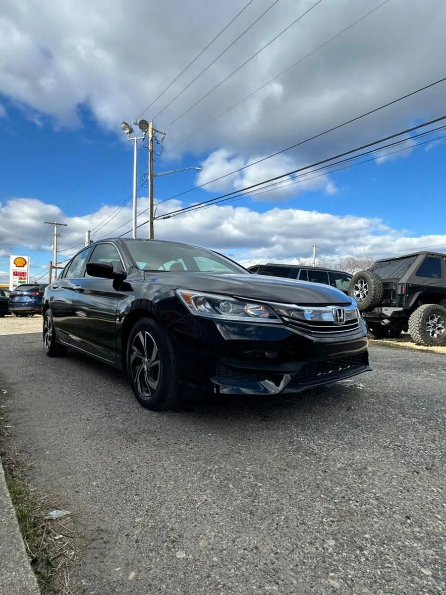 Used 2017 Honda Accord LX image 8