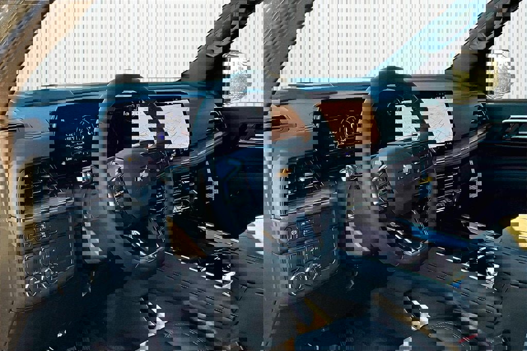 New 2026 Chevrolet Suburban LT w/ Comfort Package image 3