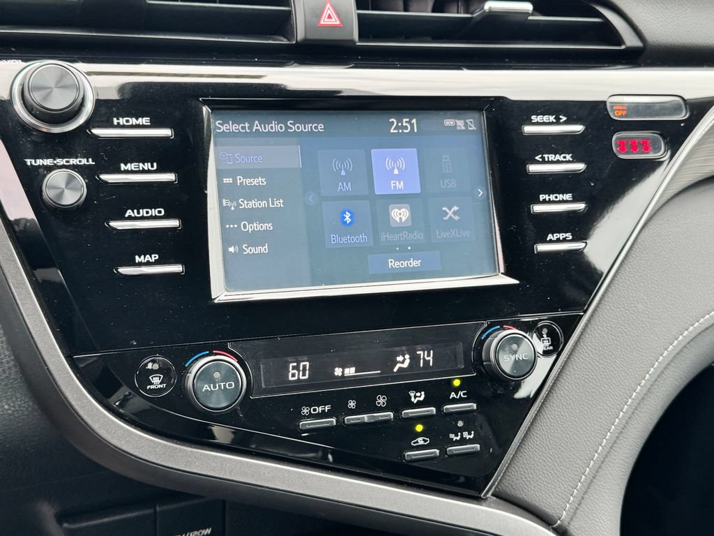 Used 2019 Toyota Camry SE FWD image 21