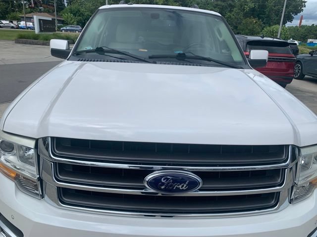 Used 2015 Ford Expedition Limited w/ Equipment Group 301A RWD image 2