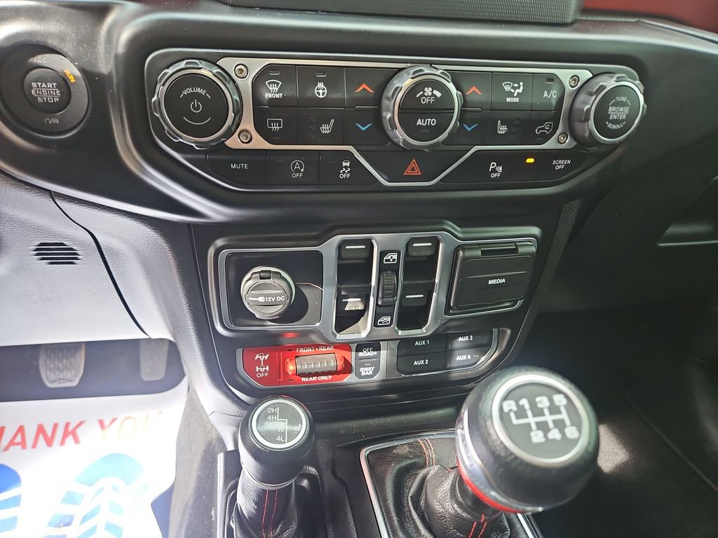 Used 2021 Jeep Gladiator Rubicon AWD/4WD image 18